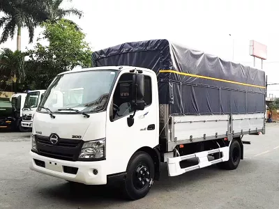 123oto THAY KÍNH XE Ô TÔ tải Hino 4 tấn tận nơi